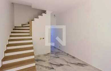 Imagem: A casa em condomínio possui 2 Dormitórios, 2 Banheiros, 2