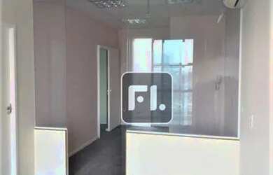 Imagem: O depósito possui 2 Vagas na garagem, 64m² de Área e está