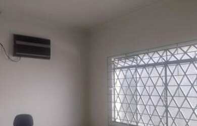 Imagem: A casa possui 3 Dormitórios, 2 Banheiros, 1 Vaga na garagem