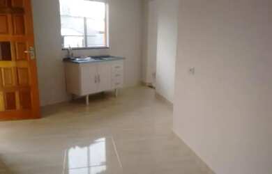 Imagem: A casa possui 1 Dormitório, 1 Banheiro, 40m² de Área e está