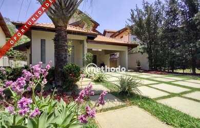 Imagem: A casa em condomínio possui 5 Dormitórios, 5 Banheiros, 5