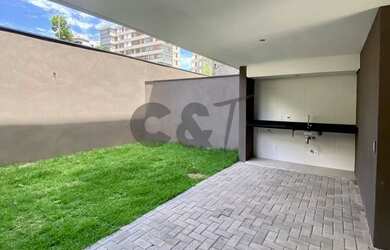 Imagem: A casa em condomínio possui 3 Dormitórios, 3 Banheiros, 2