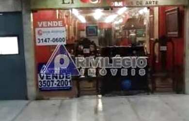 Imagem: O depósito possui 1 Vaga na garagem, 42m² de Área e está