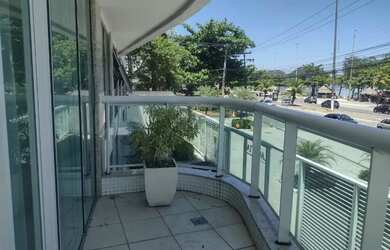 Imagem: O apartamento possui 3 Dormitórios, 3 Banheiros, 2 Vagas na