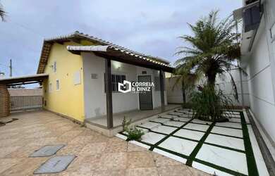 Imagem: A casa possui 2 Dormitórios, 1 Banheiro, 2 Vagas na garagem