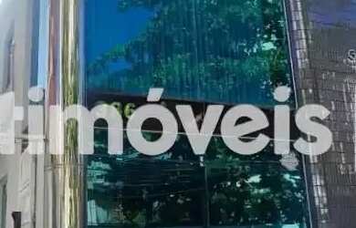 Imagem: O depósito possui 5 Vagas na garagem, 496m² de Área e Imóvel