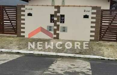 Imagem: A casa possui 2 Dormitórios, 1 Banheiro, 2 Vagas na garagem