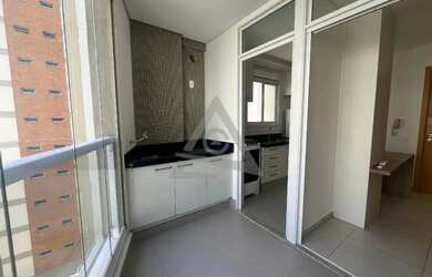 Imagem: O apartamento possui 1 Dormitório, 1 Banheiro, 2 Vagas na garagem