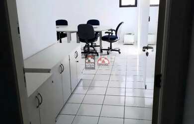 Imagem: O depósito possui 1 Vaga na garagem, 48m² de Área e está