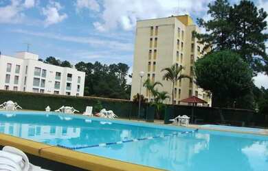 Imagem: O apartamento possui 3 Dormitórios, 1 Banheiro, 1 Vaga na garagem