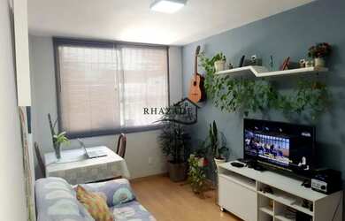 Imagem: O apartamento possui 2 Dormitórios, 1 Banheiro, 1 Vaga na garagem