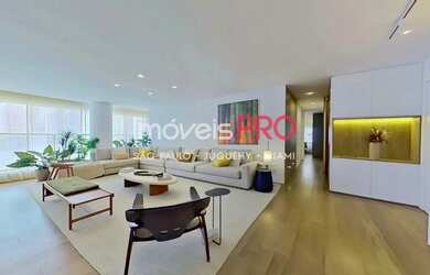 Imagem: O apartamento possui 4 Dormitórios, 5 Banheiros, 3 Vagas na