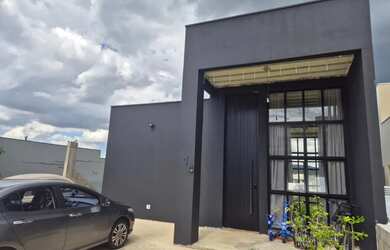 Imagem: A casa em condomínio possui 3 Dormitórios, 4 Banheiros, 5