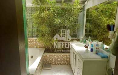 Imagem 15: Casa em Itaipu venda. Piscina, Churrasqueira, Ar-condicionadoeGuarda roupa