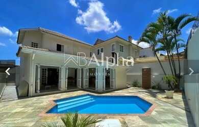 Imagem: A casa em condomínio possui 4 Dormitórios, 5 Banheiros, 4