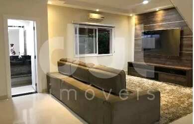 Imagem: A casa possui 4 Dormitórios, 5 Banheiros, 4 Vagas na garagem