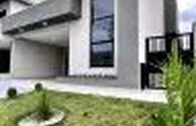 Imagem: A casa em condomínio à venda possui 3 Dormitórios, 2 Banheiros