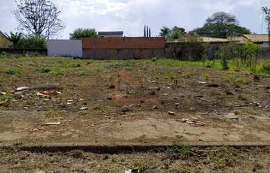 Imagem: O terreno possui 490m² de Área e está localizado em Bosque