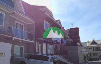 Imagem: A casa possui 3 Dormitórios, 4 Banheiros, 2 Vagas na garagem