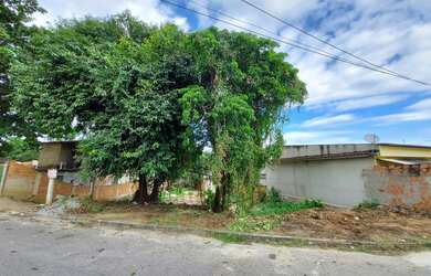 Imagem: O terreno possui 430m² de Área e está localizado em Campo