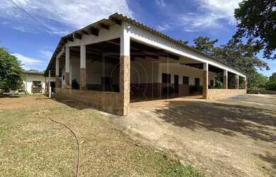 Imagem: A fazenda possui 300m² de Área e está localizado em Santa