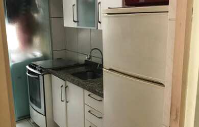 Imagem: O apartamento possui 3 Dormitórios, 1 Banheiro, 3 Vagas na