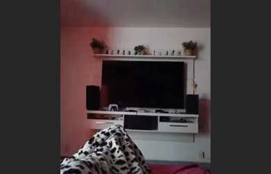 Imagem: A casa possui 2 Dormitórios, 2 Banheiros, 1 Vaga na garagem