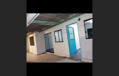 Imagem: A casa possui 2 Dormitórios, 1 Banheiro e está localizado