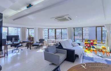 Imagem: O apartamento possui 2 Dormitórios, 4 Banheiros, 2 Vagas na