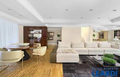 Imagem: A casa em condomínio possui 3 Dormitórios, 5 Banheiros, 3