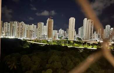 Imagem: O apartamento possui 4 Dormitórios, 5 Banheiros, 3 Vagas na