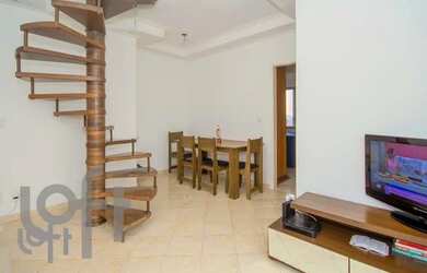 Imagem: O apartamento possui 2 Dormitórios, 2 Banheiros, 2 Vagas na