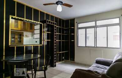 Imagem: O apartamento possui 1 Dormitório, 1 Banheiro, 1 Vaga na garagem