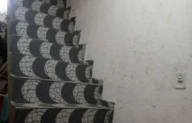 Imagem: A casa possui 1 Dormitório e 1 Banheiro e está localizado