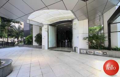 Imagem: O depósito possui 2 Vagas na garagem, 70m² de Área e está