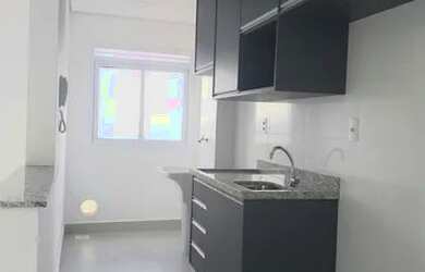 Imagem: O apartamento possui 2 Dormitórios, 1 Banheiro, 2 Vagas na