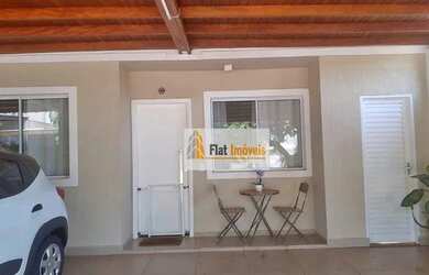 Imagem: A casa em condomínio possui 3 Dormitórios, 2 Banheiros, 3