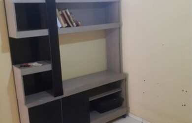 Imagem: A casa possui 3 Dormitórios, 1 Banheiro, 3 Vagas na garagem