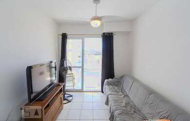 Imagem: O apartamento possui 3 Dormitórios, 2 Banheiros, 2 Vagas na