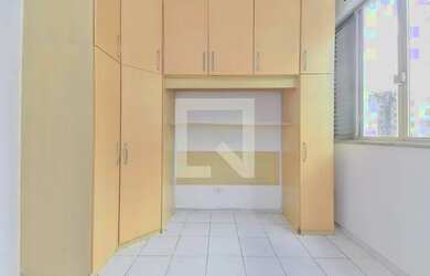 Imagem: O studio possui 1 Dormitório, 1 Banheiro, 30m² de Área e