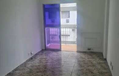 Imagem 2: Amplo Apartamento com 74 metros quadrados com 3 quartos em Tijuca - Rio de Janeiro - RJ