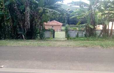 Imagem: A chácara possui 1600m² de Área e está localizado em Parque