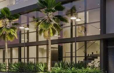 Imagem: O apartamento possui 2 Dormitórios, 2 Banheiros, 2 Vagas na