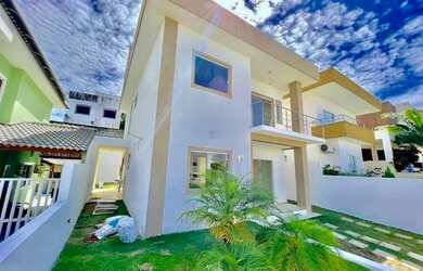 Imagem: A casa possui 4 Dormitórios, 4 Banheiros, 2 Vagas na garagem