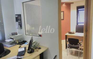 Imagem: O depósito possui 1 Vaga na garagem, 43m² de Área e está