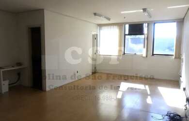 Imagem: O depósito possui 2 Vagas na garagem, 43m² de Área e está