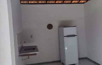 Imagem: A casa possui 2 Dormitórios, 1 Banheiro e está localizado