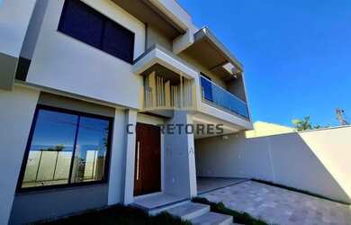 Imagem: A casa possui 3 Dormitórios, 4 Banheiros, 4 Vagas na garagem