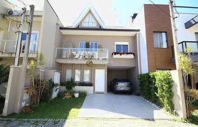 Imagem: A casa em condomínio possui 3 Dormitórios, 4 Banheiros, 2