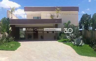 Imagem: A casa em condomínio possui 3 Dormitórios, 1 Banheiro, 4 Vagas